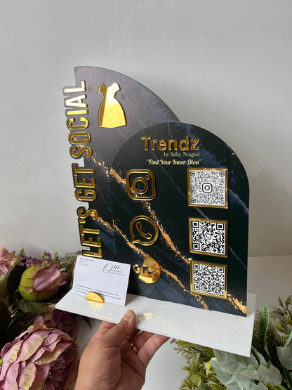 Three Qr Scanner lets get social