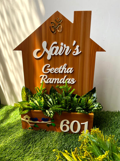 Hut Shaped Planter Nameplate