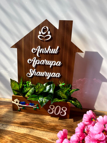 Hut Shaped Planter Nameplate